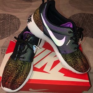 🌈 Nike #BeTrue Roshe Runs 🌈